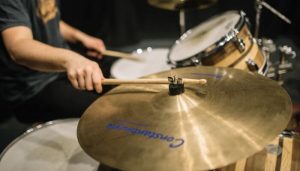 How To Remove Drums From A Song? 2 Methods Shared By Musicians